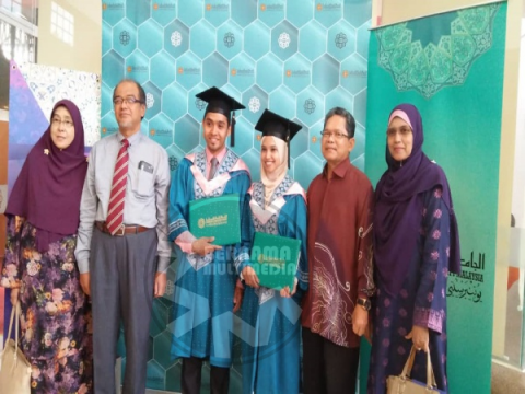 Fauzi dan isteri bangga 10 anak siswazah lepasan UIAM