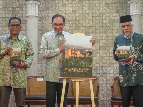 PM Anwar supports proposal to review Islamic studies in schools