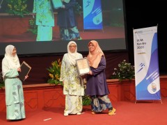 I DO CARE flagship wins  'THE MOST IMPACTFUL FLAGSHIP PROJECT" during IIUM Takrim Day 2020